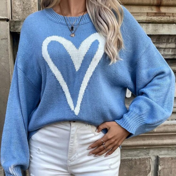Delilah Wear Sweaters - New heart print long sleeve sweater